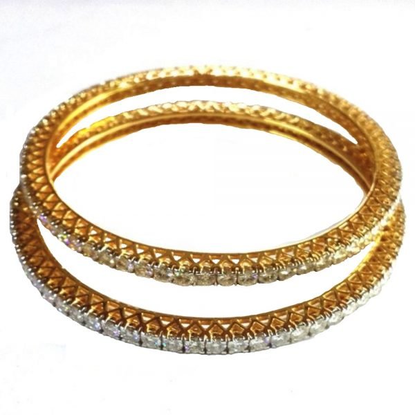 6.5 ctw. Moissanite Diamond Single Line Bangle in 14k Yellow Gold