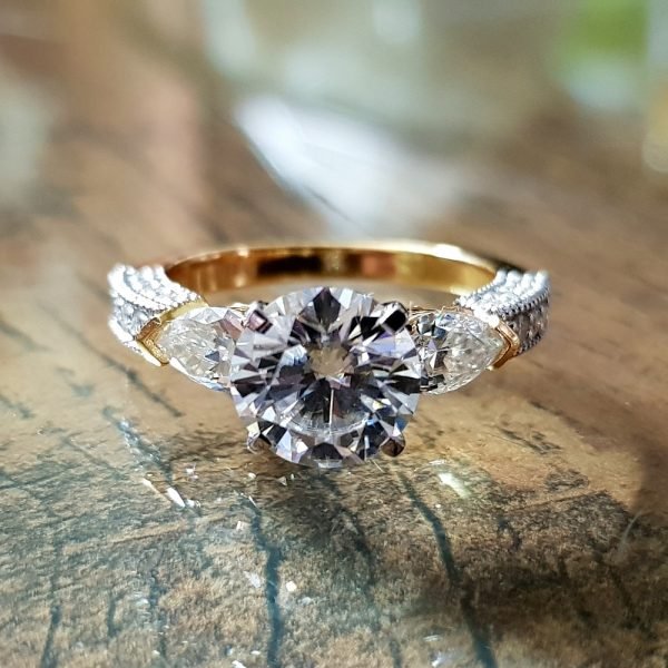 Royal Vintage Ring - Lab Grown Diamonds